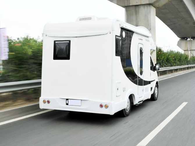 東風(fēng)御風(fēng)C型房車(chē)