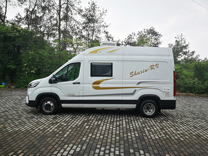 上汽大通V90加長(zhǎng)軸（超）高頂B型房車(chē)