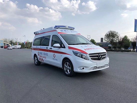 ( 國(guó)六)奔馳威霆救護(hù)車