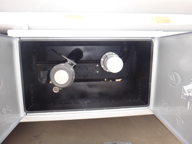 東風10噸油罐車