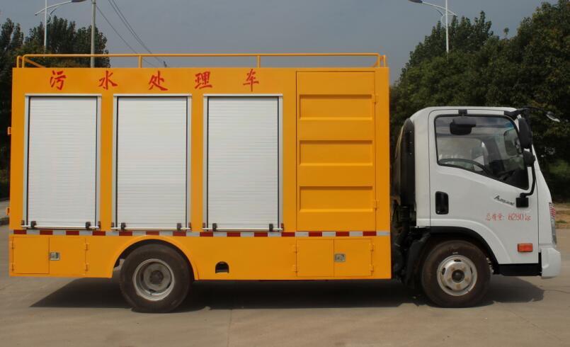 大運國五黃牌污水處理車