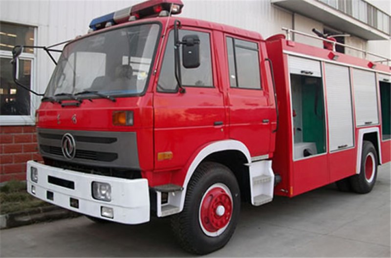 重汽后雙橋6噸干粉消防車