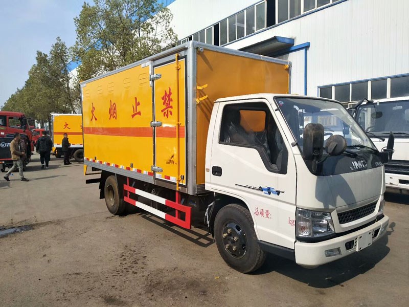 江鈴藍牌爆破器材車