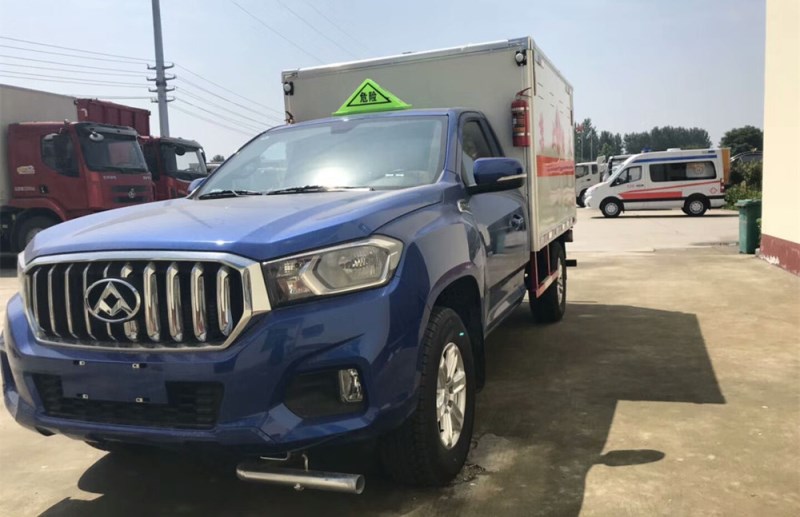 大通柴油四驅皮卡爆破器材車