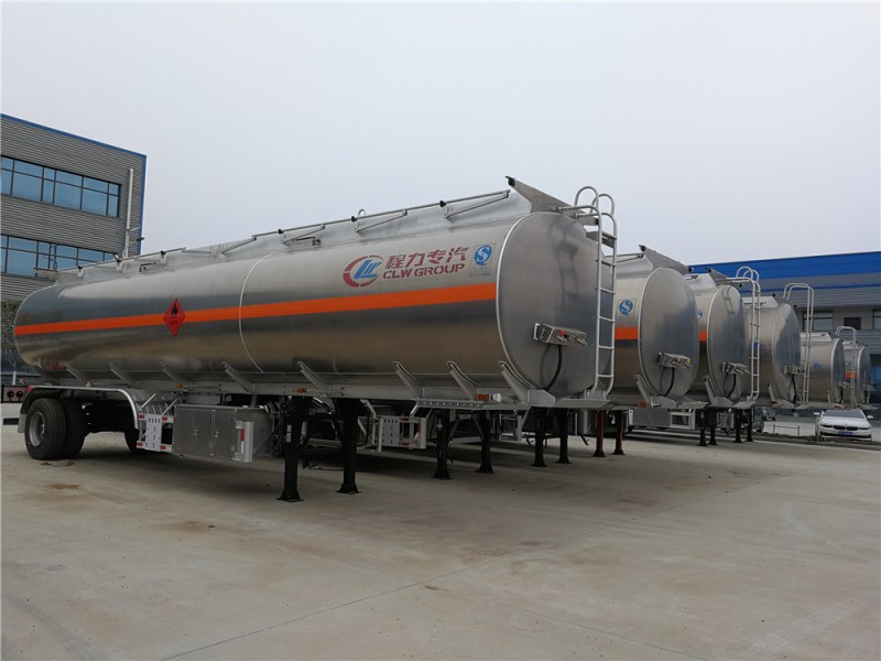 重汽豪沃(40-55L)鋁合金運油半掛車